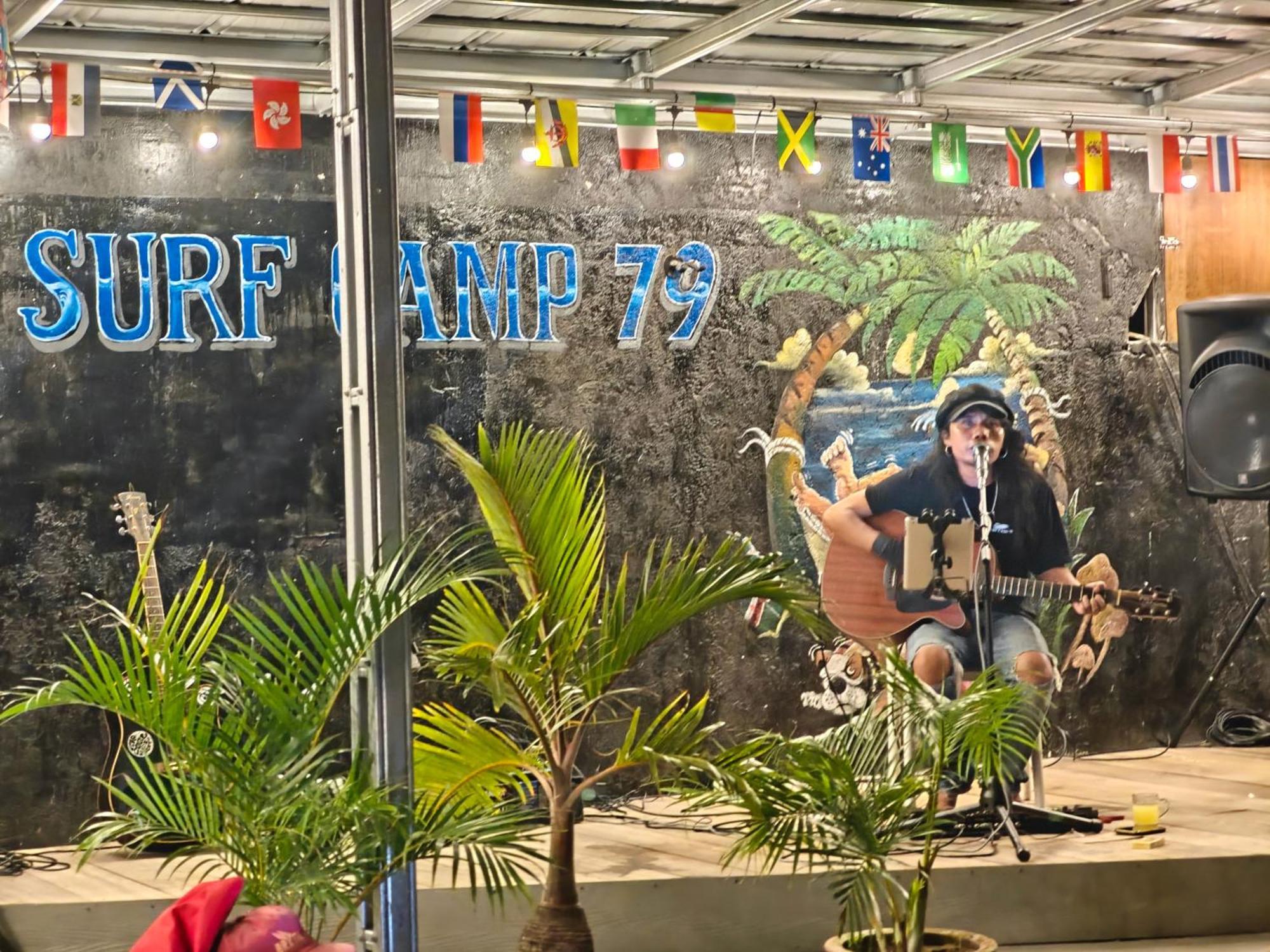 Surf Camp 79 Hotel Kuta  Exterior photo