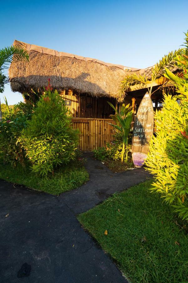 Surf Camp 79 Hotel Kuta  Exterior photo